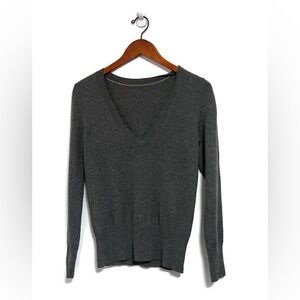 Banana Republic, 100% cashmere v-neck sweater, dark gray, size Medium